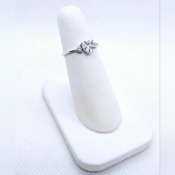 Sterling Silver 925 CZ Heart-Shaped Anniversary Ring Engraved I LOVE YOU - Picture 5 of 11